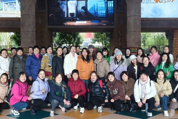 宜春公路建設(shè)集團(tuán)開展  “三八”婦女節(jié)系列活動